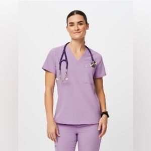 FIGS Women’s Lavender Dew Scrubs